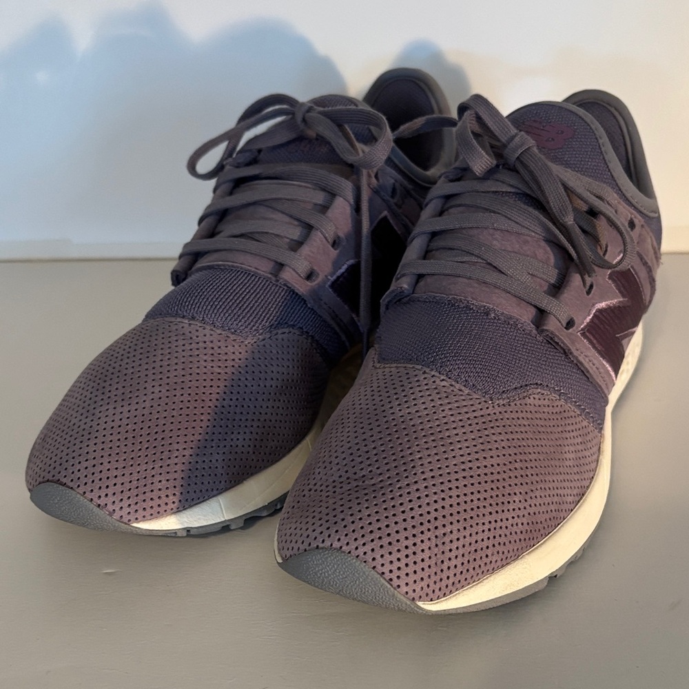 New Balance 247 Revlite Sneakers
